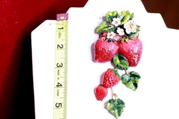 SOLD! 8386 Art Jewelry Vivid Strawberry 3D Effect Hand Painted Brooch - Image 8