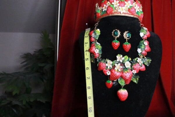 SOLD! 8387 Set Of Art Nouveau Vivid Hand Painted Strawberry Massive Necklace+ Earrings - Image 6