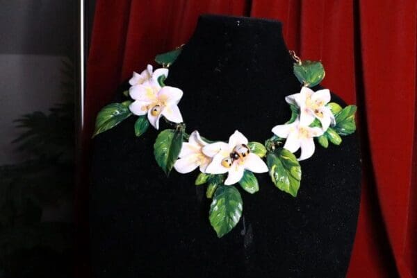 SOLD! 8391 Art Nouveau Vivid Hand Painted Lily Massive Necklace - Image 2
