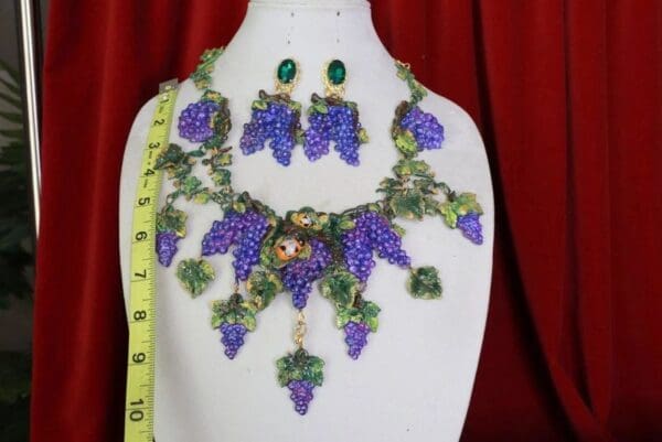 SOLD! 8394 Set Of Art Nouveau Hand Painted Vivid Grapes Bee Necklace+ Earrings - Image 3