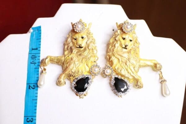 SOLD! 8449 Baroque Lions Massive Hand Painted Pearl Studs Earrings - Image 2
