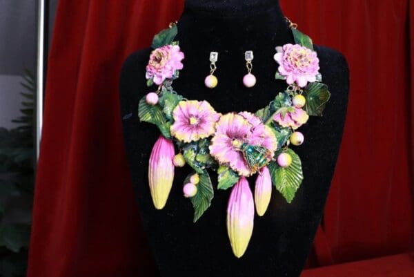 SOLD! 8456 Set Of 3D Effect Hand Painted Village Flowers Hibiscus Bee Massive Genuine Agates Statement Necklace+ Earrings - Image 4