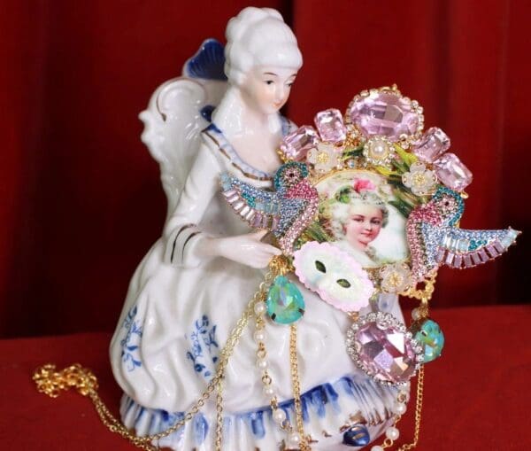 SOLD! 8464 Marie Antoinette Pink Rhinestones Cameo Massive Pendant Necklace - Image 9