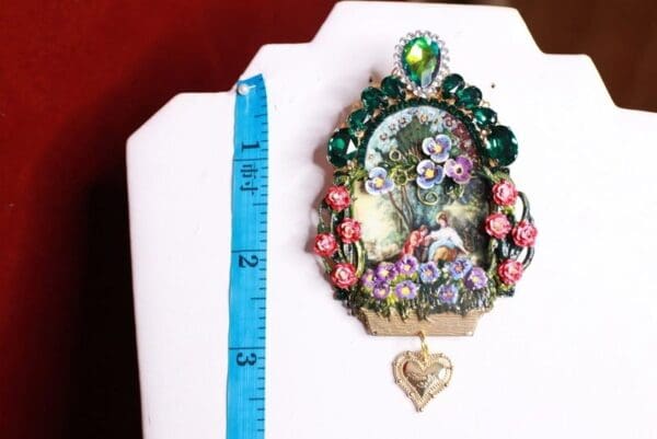 SOLD! 8466 Rococo Paintings François Boucher Lovers In a Garden Hand Painted Brooch - Image 5