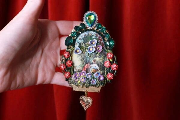 SOLD! 8466 Rococo Paintings François Boucher Lovers In a Garden Hand Painted Brooch - Image 4