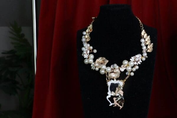 SOLD! 8501 Art Deco Gold tone Lady In The Mirror Pearl Elegant Necklace - Image 3