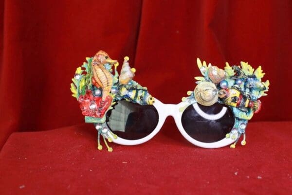 SOLD! 8518 Nautical Sea Horse Sea Fish Embellished Sunglasses - Image 5