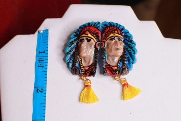 SOLD! 8557 Native Indian American Chief Hand Painted Light Weight Earrings - Image 5