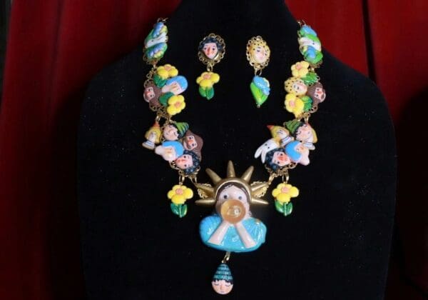 SOLD! 8596 Set Of 3D Effect Statue Of Liberty We The People Necklace+ Earrings - Image 2