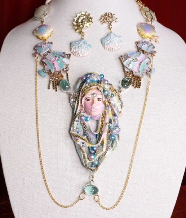 SOLD! 8615 Set Of Art Deco Nautical Mermaid Face Pearl Huge Necklace+ Earrings - Image 5