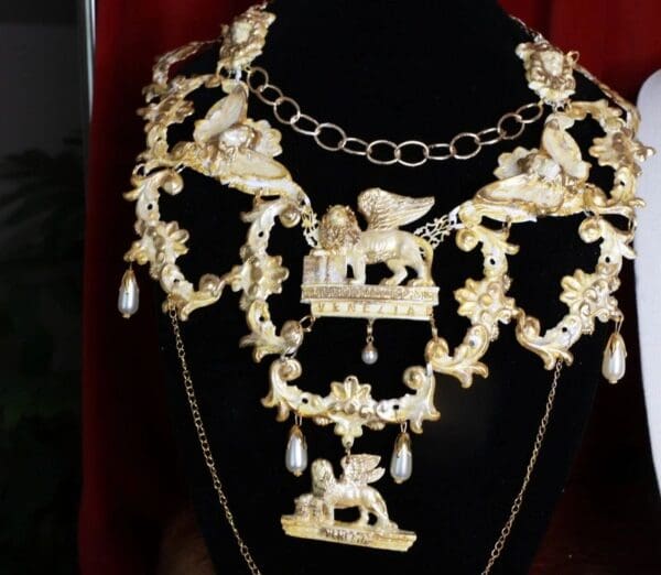 SOLD! 8663 Medieval Art Jewelry 3D Effect Hand Painted Lions Stone Effect Venezia Necklace - Image 2
