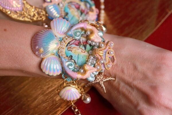 SOLD! 8668 Birth Of Venus Adjustable Bracelet - Image 3