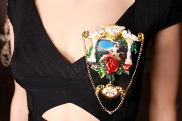 SOLD! 8675 Set Of Renaissance Paintings Cupid Rose Huge Stunning Brooch+ Earrings - Image 7