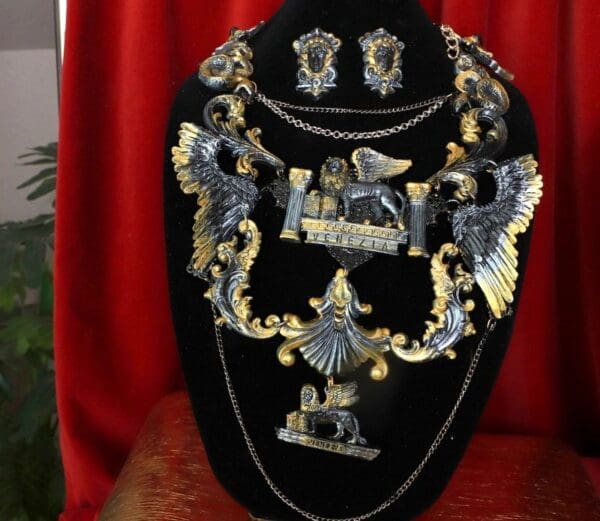 SOLD! 8697 Set Of Medieval Art Jewelry 3D Effect Hand Painted 3D Effect Venezia Necklace - Image 6