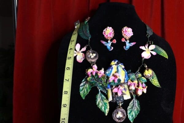 SOLD! 8707 Set Of Hand Painted 3D Effect Art Jewelry Birds Blue Jay Necklace+ Earrings - Image 4