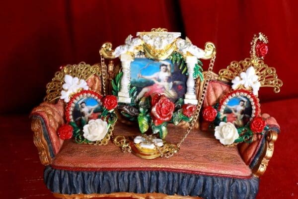 SOLD! 8675 Set Of Renaissance Paintings Cupid Rose Huge Stunning Brooch+ Earrings - Image 5