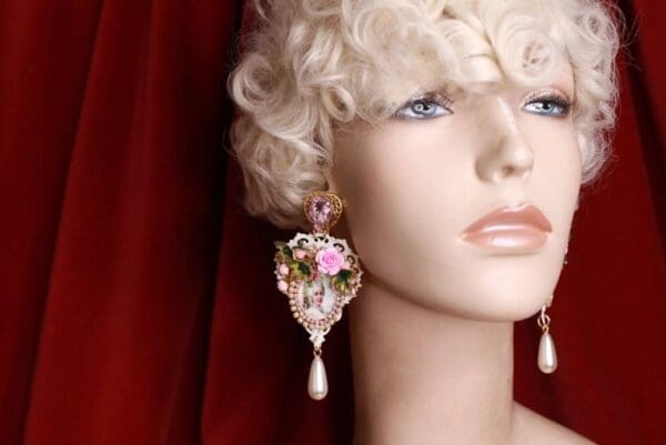 SOLD! 9063Marie Antoinette White Pearl Cameo Studs Earrings - Image 4