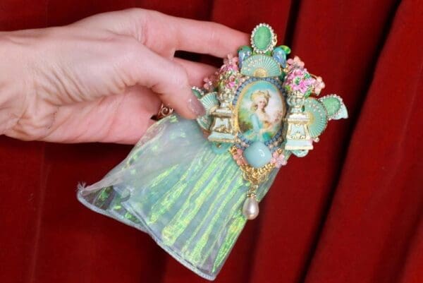 SOLD! 9174 Young Marie Antoinette Aqua Huge Brooch - Image 9