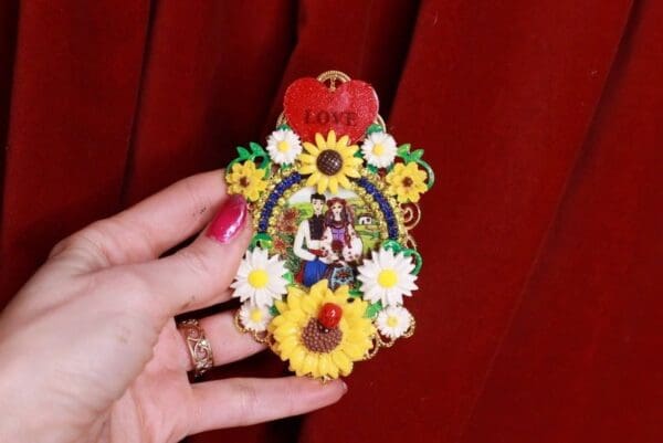 SOLD! 9218 I STAND WITH UKRAINE Cameo Huge Brooch - Image 2