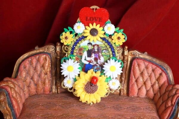 SOLD! 9218 I STAND WITH UKRAINE Cameo Huge Brooch