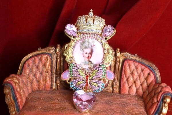 SOLD! 9221 Young Marie Antoinette Pale Pink Crown Butterfly Brooch - Image 4