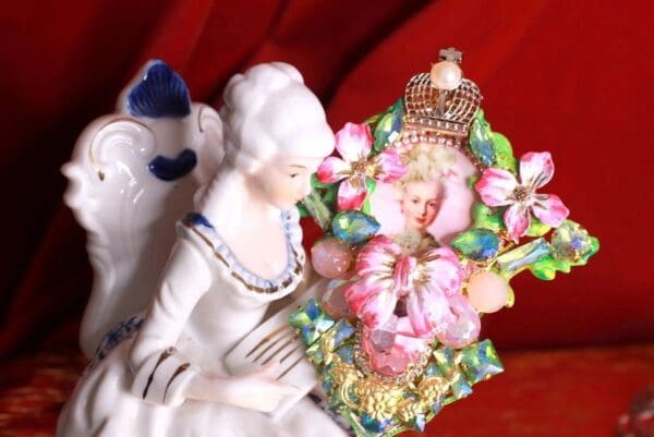 SOLD! 9222 Young Marie Antoinette Pale Pink Flower Brooch - Image 3