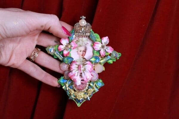 SOLD! 9222 Young Marie Antoinette Pale Pink Flower Brooch - Image 5