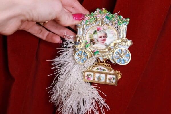 SOLD! 9224 Young Marie Antoinette Pale Pink Carriage Brooch - Image 4