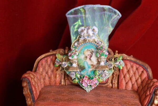 SOLD! 9225 Young Marie Antoinette Pale Aqua Brooch - Image 4