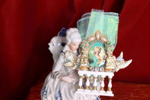 SOLD! 9226 Young Marie Antoinette Pale Aqua Brooch