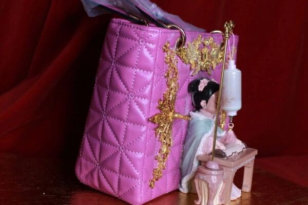 SOLD! 9242 Asian Revival Geisha 3D Effect Boutique Style Embellished Handbag - Image 3