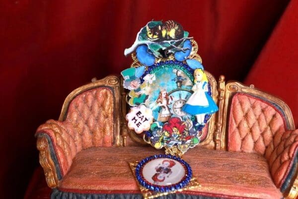 SOLD! 9305 Alice In Wonderland Cameo Brooch - Image 5