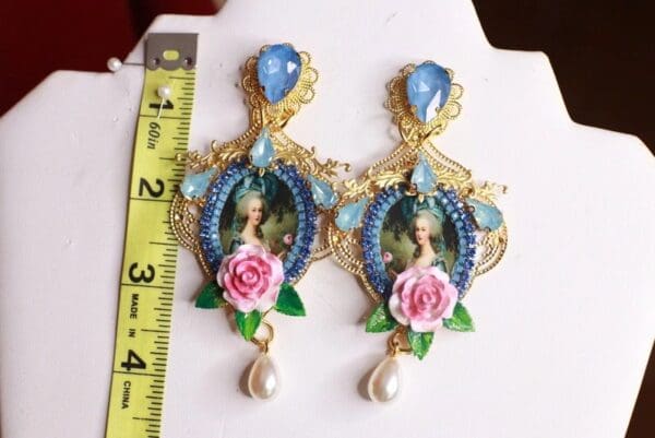 SOLD! 9342 Marie Antoinette Roses Studs Earrings - Image 2