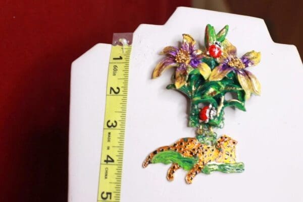 SOLD! 9350 Brooch Pin Enamel Flower Leopard - Image 2
