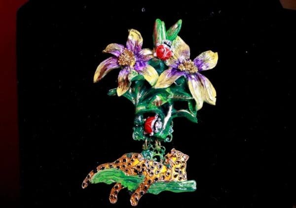 SOLD! 9350 Brooch Pin Enamel Flower Leopard - Image 5