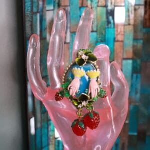 76 Genuine Agate Victorian Hands Strawberry Cocktail Ring