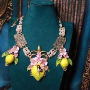 108 Sicilian 3 Large Lemons Bee Statement Necklace