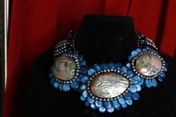 SOLD! 9434 Baroque Genuine Abalone Shell Choker Massive Necklace - Image 3