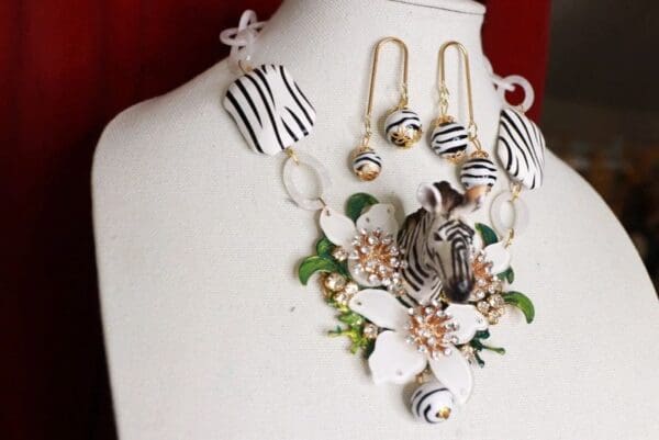 SOLD! 9438 Set Of Art Deco Faced Zebra Flowers Hand Painted Massive Necklace+ Earrings - Image 2