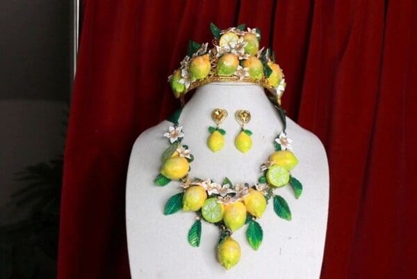 SOLD! 9453 Set Of Baroque 3D Effect Lemon Fruit Statement Necklace+ Earrings - Image 7
