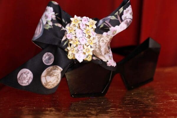 SOLD! 9462 Baroque One Sided Flower Blossom Bow Flower Sunglasses - Image 6