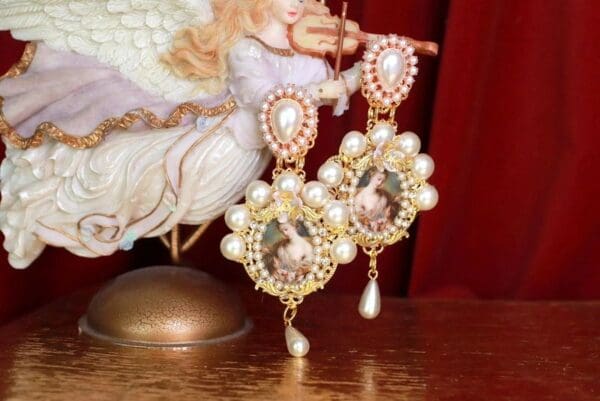 SOLD! 9473 Victorian Cameo Pearl Earrings Studs - Image 2