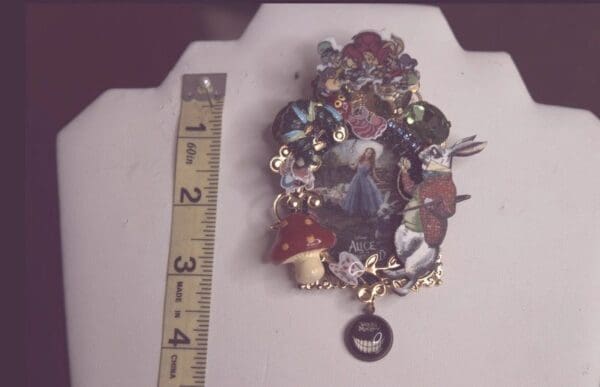 SOLD! 9477 Alice In Wonderland Massive Brooch Pin - Image 2