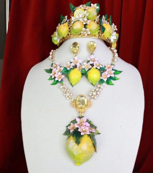 SOLD! 9485 Baroque 3D Effect One Large Lemon Fruit Statement Necklace - Image 6