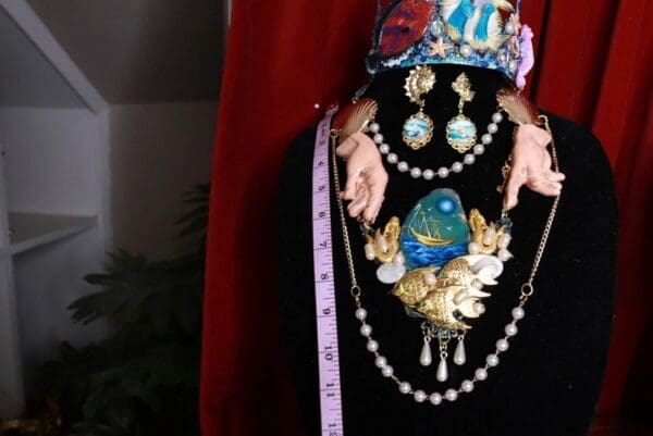 SOLD! 9492 Set Of Nautical Genuine agate Hands Necklace+ Earrings - Image 7