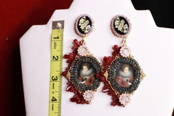 SOLD! 9527 Victorian queen Cameo Earrings - Image 3