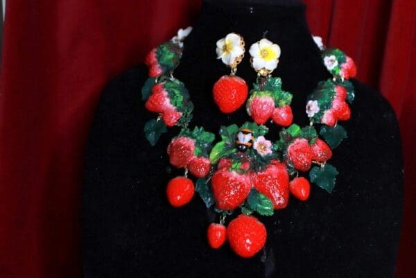 SOLD! 9538 Set Of Art Nouveau Vivid Hand Painted Strawberry Massive Necklace+ Earrings - Image 7