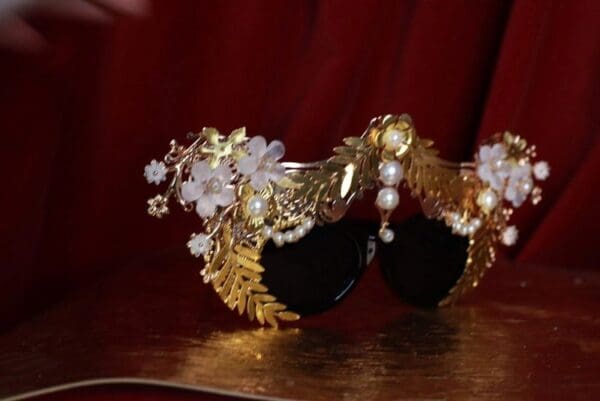 SOLD! 9543 Performance Stunning Gold Filigree Sunglasses - Image 3