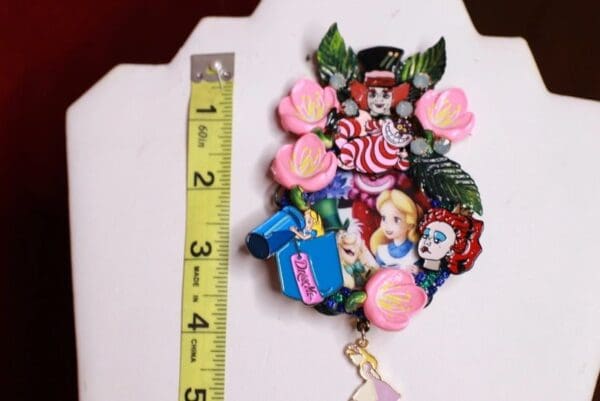 SOLD! 9551 Alice In Wonderland Massive Brooch Pin - Image 4