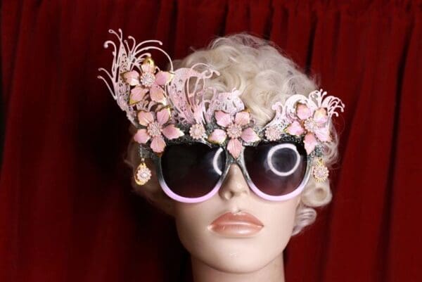 SOLD! 9553 Baroque Grade Flowers Filigree Embellished Sunglasses - Image 7